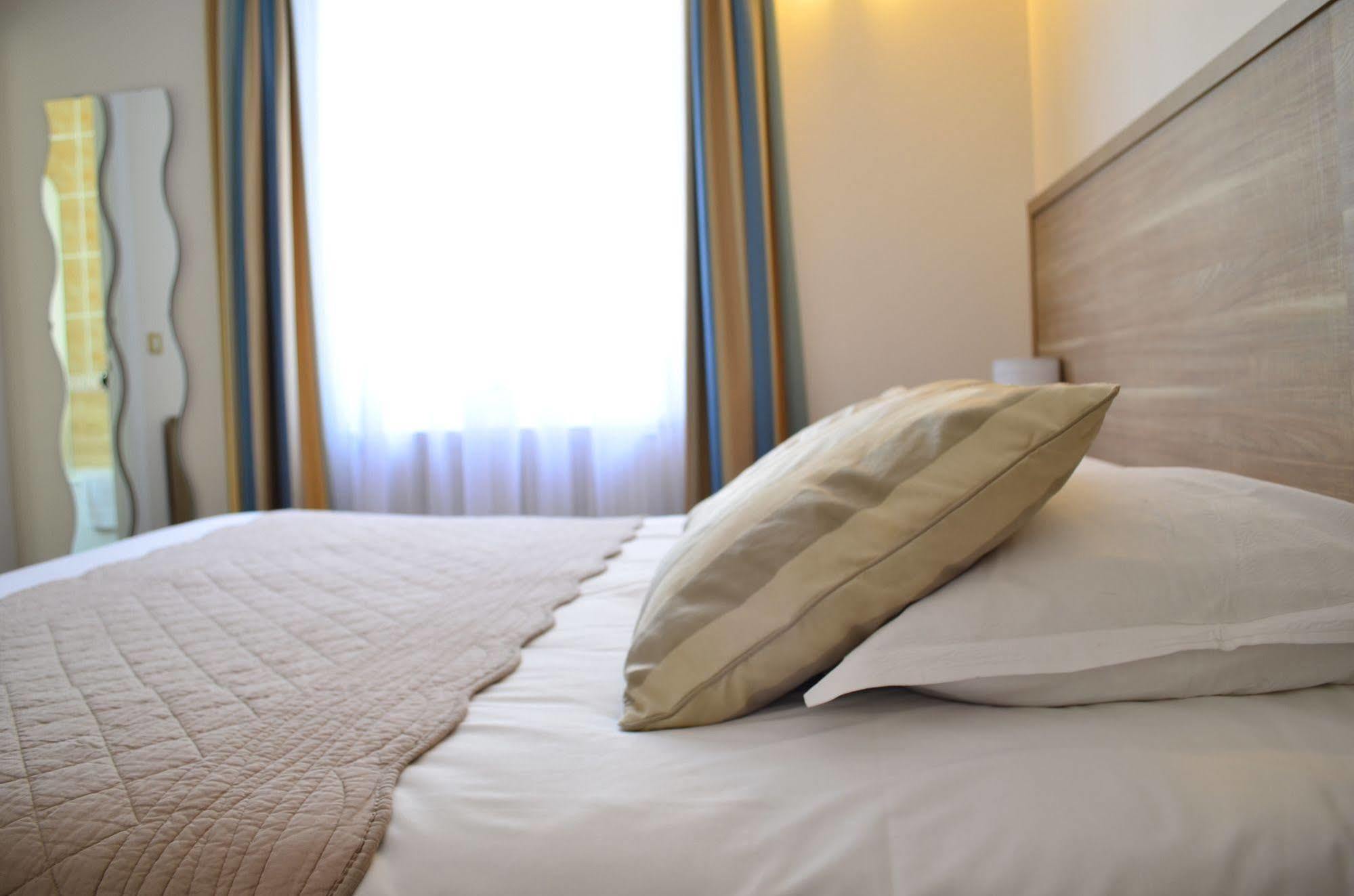 Hotel Elizabeth - Intra Muros سان مالو المظهر الخارجي الصورة