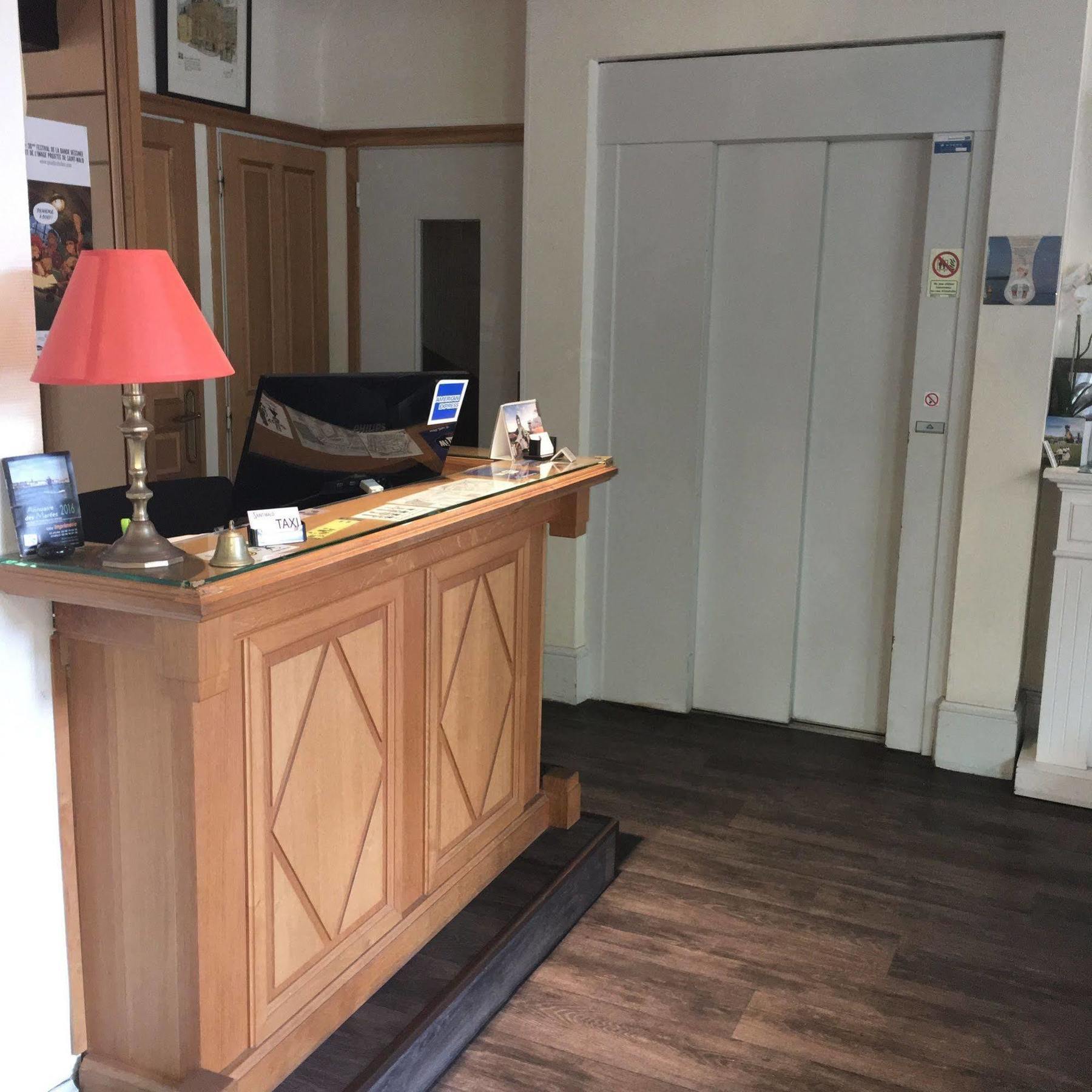 Hotel Elizabeth - Intra Muros سان مالو المظهر الخارجي الصورة